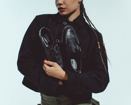 #105 Women’s New Classic Black Paisley