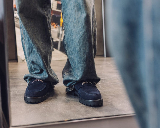 #98 NAVY SUEDE NEW CLASSIC SHOES