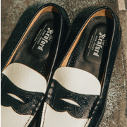 [Sales start on Friday, October 25th at 12:00] WOMENS TANK SOLE LOAFERS / BLACK WHITE PAISLEY