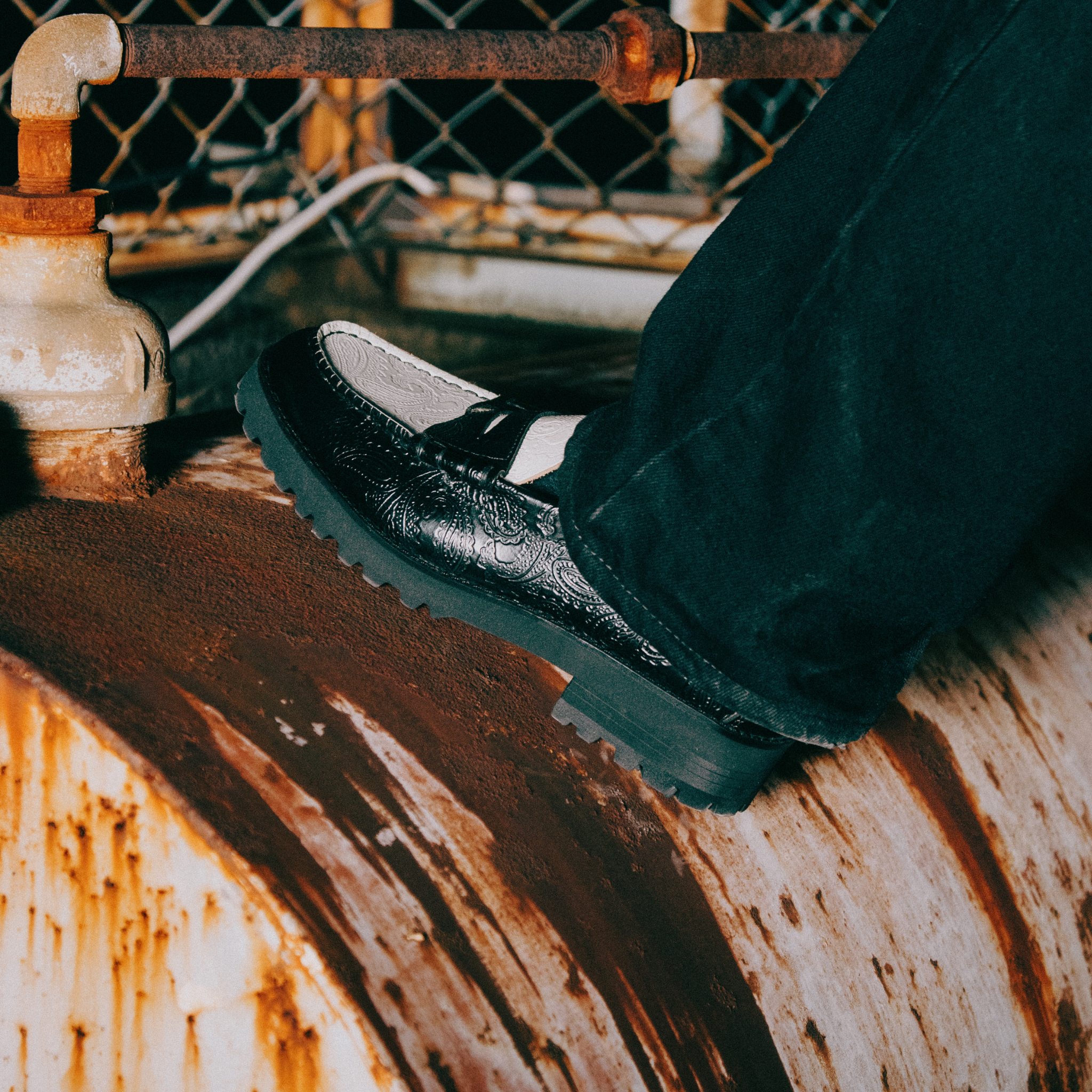 靴 kenford TANK SOLE BLACK WHITE PAISLEY THE KENFORD FINESHOES(ケンフォード ファインシューズ)の公式通販