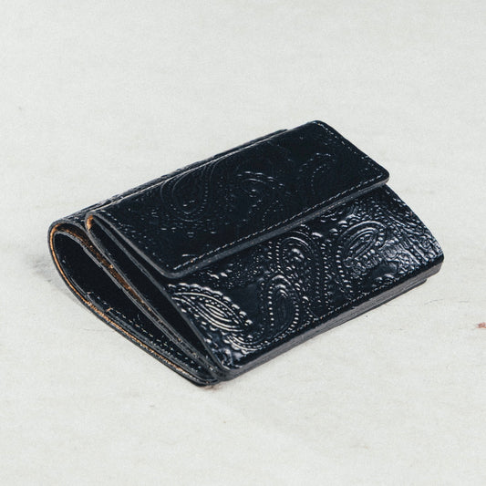 EMBOSSED LEATHER COMPACT WALLET / BLACK PAISLEY