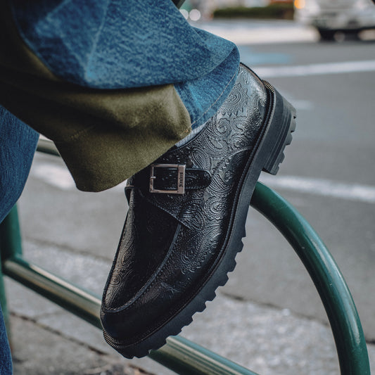 MENS NEW CLASSIC U-MOC MONK STRAP / BLACK PAISLEY