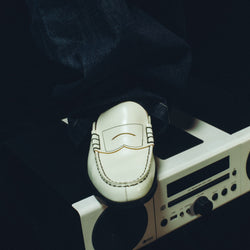 【2月7日（土）12:00 発売開始】MENS COIN LOAFERS / WHITE BLACK STITCH