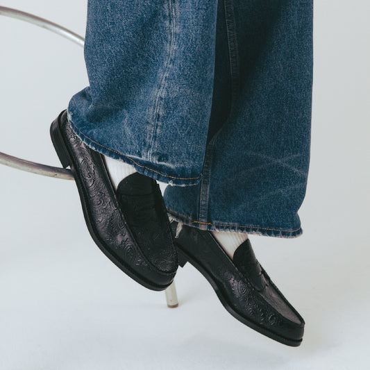 MENS EMBOSSED LOAFERS / BLACK PAISLEY