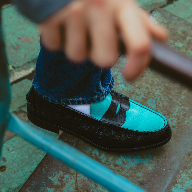 MENS EMBOSSED LOAFERS / BLACK TURQUOISE BLUE PAISLEY