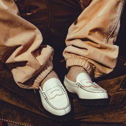 【2月7日（土）12:00 発売開始】MENS TANK SOLE LOAFERS / WHITE BLACK STITCH