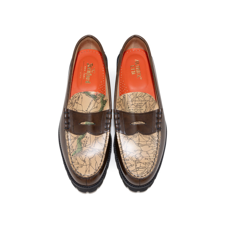 【8月29日（金）11:00~ AVIREX SHIBUYAにて先行発売開始】MENS TANK SOLE LOAFERS "ICON of FLIGHT" / DARK BROWN BEIGE MAP PRINT