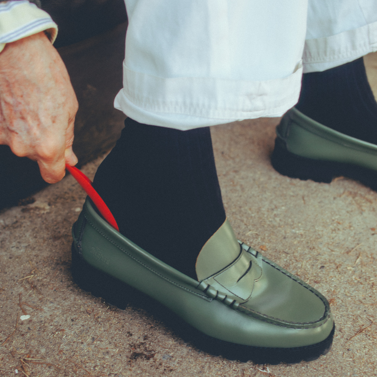 【8月29日（金）11:00~ AVIREX SHIBUYAにて先行発売開始】MENS TANK SOLE LOAFERS "ICON of FLIGHT" / SAGE NYLON EMBOSSED
