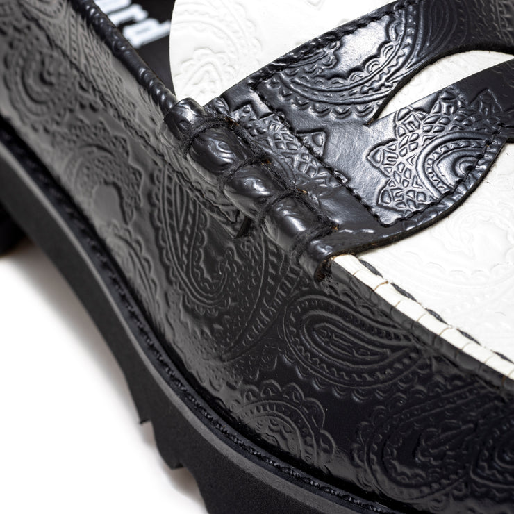 [Sales start on Friday, October 25th at 12:00] WOMENS TANK SOLE LOAFERS / BLACK WHITE PAISLEY