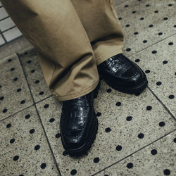 WOMENS NEW CLASSIC COIN LOAFERS / BLACK CROCODILE