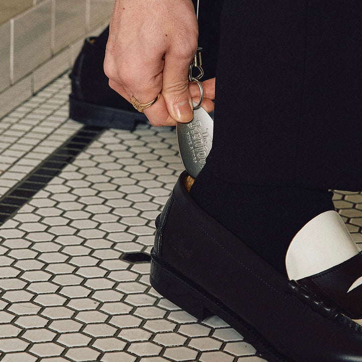 SHOE HORN WITH REEL